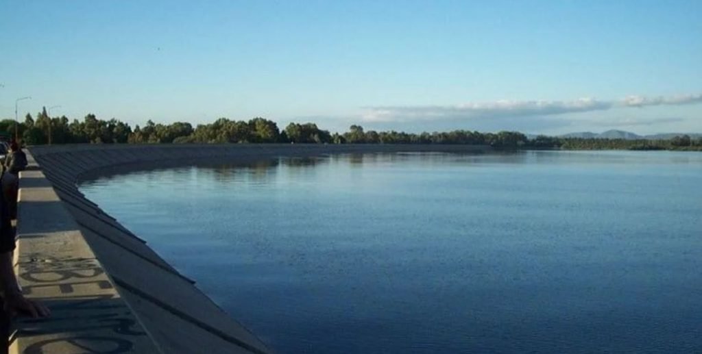 Dique Arturo U. Illia: El gigante de Cruz del Eje que proyecta su futuro sobre el agua